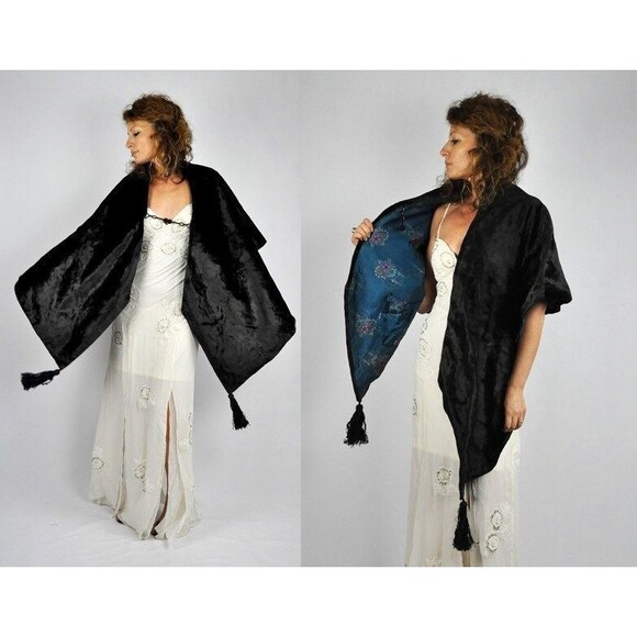 20s VELVET & SILK Shawl Cloak Cape Flapper Piano Opera Shawl Collectible Pockets - Picture 1 of 10